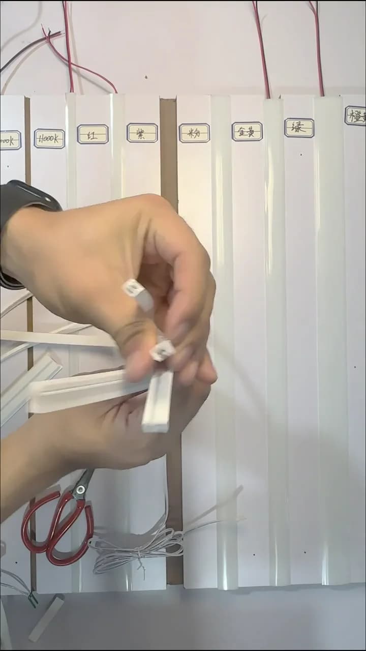 免焊接侧发光硅胶灯带视频截图